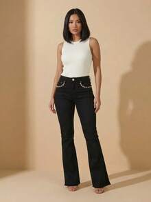 pthirillo Women's Black Flare Jeans With High-Waisted Butt-Lifting Effect And Rhinestone Detail. - 我口袋裡的水鑽 - 查看 2