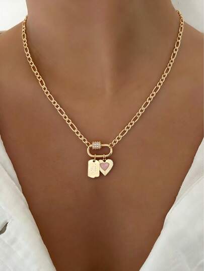 精致多层吊坠项链，粉色爱心和刻字吊坠，简约回形针链饰品，适合日常佩戴和送礼