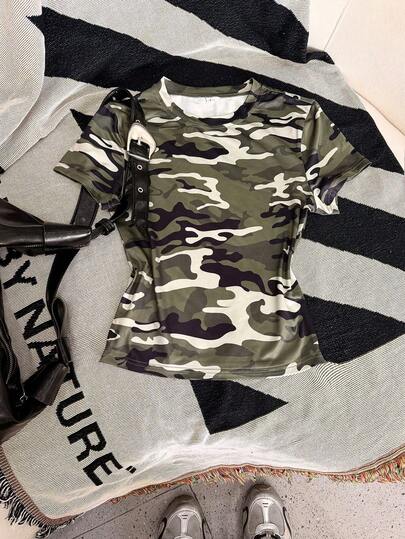 Camiseta de manga corta con cuello redondo, cintura ceñida y estampado de camuflaje minimalista y de estilo Y2K, nueva para el verano, versátil y de moda para mujer