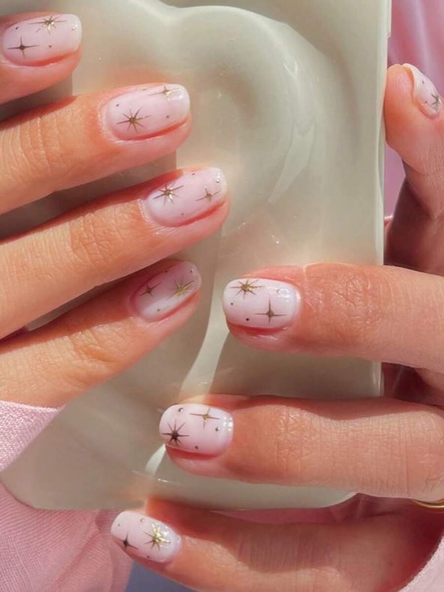 24片装短方形假指甲，金色星星可爱合金亚克力材质，按压式美甲凝胶美甲套装（附赠：果冻胶和指甲锉），适合女性日常约会派对等场合。 - 彩色 - 查看 1