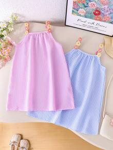 Set de 2 vestidos de tirantes de verano a rayas para niñas pequeñas, opciones de color rosa y azul, con tirantes decorativos 3D con flores, tela de burbujas transpirable, silueta holgada tipo A, vestido dulce y lindo para uso al aire libre - Multicolor - Ver 2
