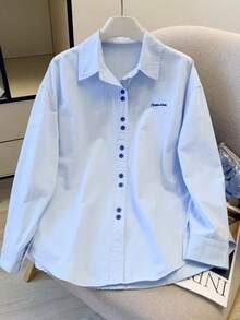 Camisa de oficina con botones delanteros y bordado de letras para mujer - Celeste - Ver 4