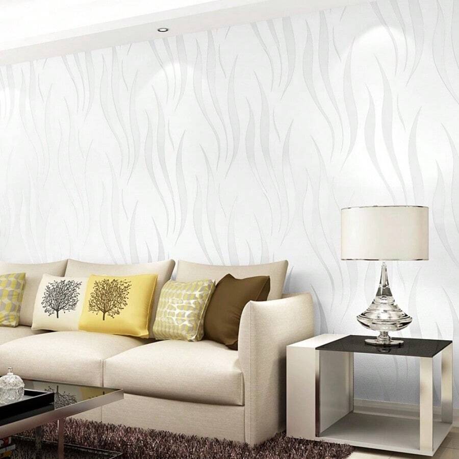 1 cuộn giấy dán tường họa tiết sóng sọc nổi 3D, chất liệu vải, họa tiết hình học hiện đại, màu nâu xám với ánh nhũ bạc, các đường thẳng và sọc khớp nhau, thích hợp cho phòng khách, phòng ngủ, nhà bếp. - B - Xem 1