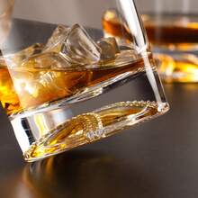 1000ml Luxury Whiskey Decanter, Creative Baseball Shaped Wine Bottle, Birthday, Anniversary, Father's Day, Husband, Boyfriend Gift, Essential For Home Bar Party - Transparent - View 10