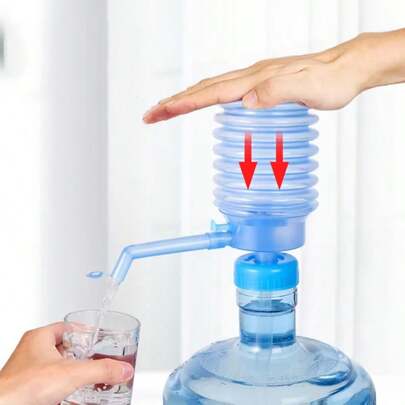 1pc Manual Water Pump, Used For Extracting Water From A Water Bottle. It Doesn't Require Electricity. Made Of Plastic. It Works Based On The Principle Of Vacuum. The Color And Style Are Randomly Provided.