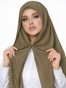 1 chiếc khăn trùm đầu chiffon 3 trong 1 tiện dụng, có nam châm tích hợp và mũ lót bên trong - Không cần ghim, không trượt, dễ dàng đội chỉ trong vài giây. Thích hợp để phối cùng áo Abaya hàng ngày, tham gia các hoạt động ngoài trời, cầu nguyện và hành hương. - Nhiều màu - Xem 20