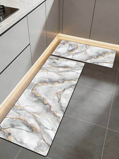 1 tấm thảm nhà bếp bằng cao su mềm thấm hút nước, dày 3.5mm, thảm thấm hút tốt cho không gian lớn hoặc nhỏ, phù hợp với phong cách hiện đại sang trọng và thanh lịch, màu nền xám nhạt và be với hiệu ứng màu nước chuyển sắc, điểm nhấn là các đường vân vàng sáng bóng, thảm trang trí hình chữ nhật không đối xứng, mềm mại và mờ ảo.