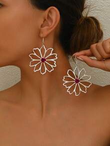 1 đôi bông tai thiết kế hoa rỗng thanh lịch, hàng mới về mùa thu đông - Vàng - Xem 6