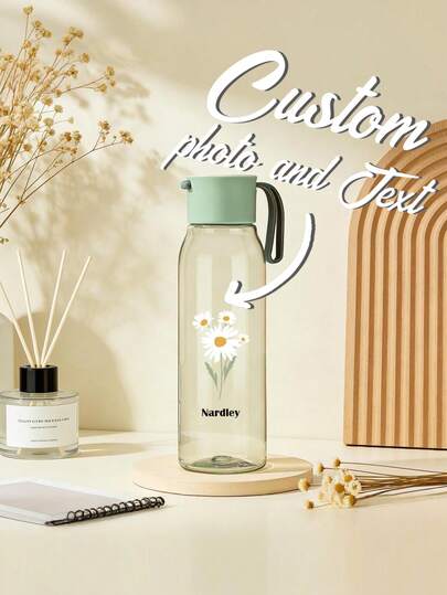 1 Bình nước tùy chỉnh với hình hoa cúc và tên, cốc nước cầm tay tối giản, bình nhựa PC cong dung tích lớn, đa năng dùng cho trà sữa, cà phê, nước ép, thể thao ngoài trời, du lịch, dã ngoại, quà tặng cá nhân hóa sinh nhật và ngày lễ.