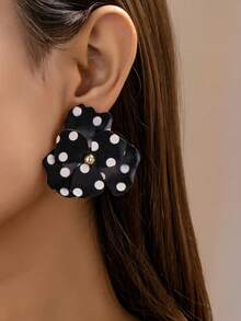 1 Pair Retro Polka Dot Floral Earrings - Fashionable Large Flower Earrings For Spring/Summer - Exaggerated Floral Statement Earrings For Women - Flower Earrings - View 1