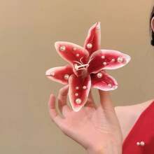 女士优雅清新度假风珍珠红花发夹，适合日常佩戴，居家、学校、海滩、办公室、派对、节日、生日、返校、新年、情人节、母亲节、圣诞节、婚礼、音乐节、毕业典礼、春夏等场合，爪夹式发夹 - 紅色 - 查看 5