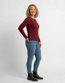 Women's Long-Sleeved Cotton Blouse/Shirt By Fafenix With Round Neck - 紅色 - 查看 2
