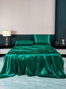 Bộ ga trải giường 4 món màu xanh rêu trơn, chất liệu satin giả lụa, bao gồm 1 ga phủ chân giường, 1 ga trải giường phẳng và 2 vỏ gối (không bao gồm ruột gối). Bộ ga phủ chân giường bằng satin cao cấp, có các kích cỡ Super King, King, Queen, Twin. Độ sâu ga phủ chân giường lên đến 11,8 inch. Vỏ gối bằng satin mềm mại, thoáng khí và chống nhăn, giúp cải thiện chất lượng giấc ngủ và mang đến cảm giác sang trọng như khách sạn. Một món quà lý tưởng cho bố mẹ, bạn bè, ga trải giường ký túc xá hoặc ga trải giường mùa tựu trường. - màu xanh lá - Xem 1