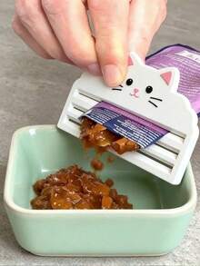 Portable Multi-Function Cat Food Squeezer, Efficiently Squeezes Cat Food From Bags, Maximizes Remaining Food Usage, Ensures Clean Feeding And Convenient Operation. This Squeezer Fits Various Cat Food Bags, Easy To Clean, Simple To Use, Washable, Prevents Waste, Suitable For Squeezing Items Of Different Shapes, An Ideal Squeezing Tool For Home And Travel Kitchen. - One Size Fits All - View 1