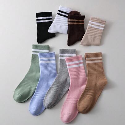 5 pares de calcetines de media caña a rayas de moda para mujer, con colores que incluyen negro, blanco, gris, rosa y marrón. Estos calcetines a rayas son cómodos y casuales, adecuados para el uso diario, los viajes, la escuela y combinar con faldas. Aptos para todas las estaciones, un regalo de Navidad ideal.