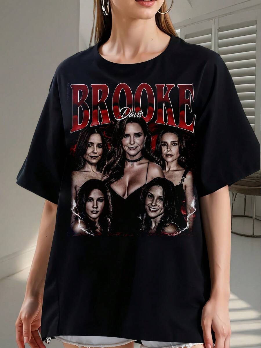 Brooke Davis 90er-Jahre Retro-Vintage-T-Shirt, Brooke Davis Grafik-Retro-T-Shirt, Brooke Davis Sweatshirt, Geschenk für Damen und Herren, Unisex-T-Shirt mit Aufdruck 2172 – Aus reiner Baumwolle gefertigt, ist es weich und atmungsaktiv und für Damen und Herren gleichermaßen geeignet. Ein lässiges Shirt für jede Jahreszeit und ein stylisches Souvenir. Ideal für Alltag, Streetwear-Fans und Musikliebhaber. - Schwarz - Übersicht 1