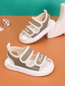 1双男女通用新款简约设计平底可爱包头凉鞋，软底防滑儿童沙滩鞋，婴幼儿休闲凉鞋，适合夏季穿着 - 卡其色 - 查看 4