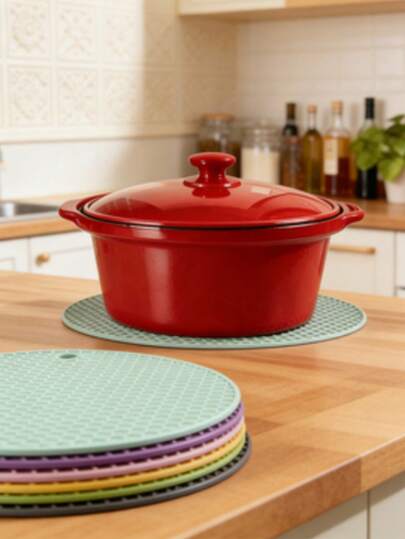 Verpakkingen van 9/6/3 hittebestendige siliconen placemats - Ronde antislip pannenlappen voor aanrecht en eettafel, multifunctionele onderzetters voor warme gerechten, picknicks en barbecues in de buitenlucht, geschikt voor dagelijks koken, dineren en feestdagen zoals Thanksgiving, Halloween, Onafhankelijkheidsdag, Moederdag en Vaderdag.
