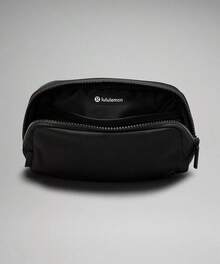 Lululemon Everywhere Belt Bag 1L (Unisex) - Black - View 5