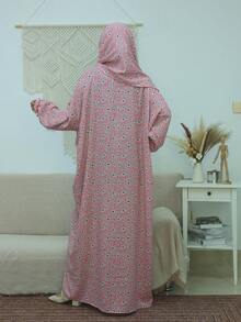 优雅女士长袖祈祷袍，粉色梭织面料，饰以贴花，舒适端庄，是度假时穿着的伊斯兰服饰。 - 粉色 - 查看 6