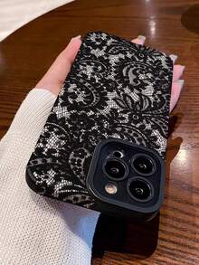 1pc Fashion Full-Screen Black Lace Floral Pattern Protective Phone Case Compatible With Samsung S25, S24, S23, S22, A73, A13 / Apple 11, 12, 12 Pro Max, 13, 14 Pro Max, 15, 16/16 Pro, 17/17 Pro And Other Models - Multicolor - View 2