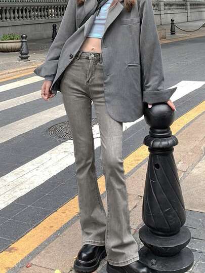 纯色喇叭裤，百搭休闲装，适合工作和通勤，四季皆宜，春季穿着