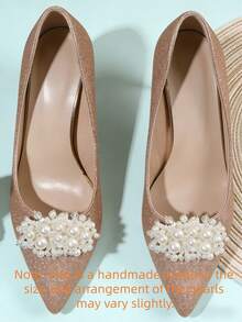 1 par de clips para zapatos con perlas desmontables, hechos a mano, decoraciones para zapatos de novia de temporada de bodas, accesorios para tacones altos - Blanco - Ver 1