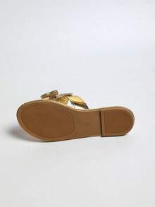 2026 Nuevas sandalias planas para mujer, elegantes sandalias francesas con lazo, zapatillas deslizantes de piel de PU con lazo elegante, adecuadas para primavera, verano y otoño - Dorado - Ver 9