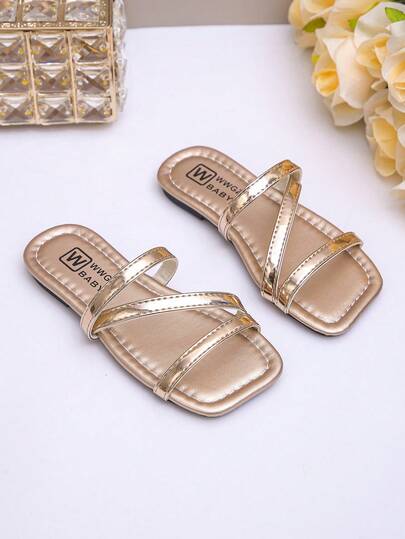 Bộ sưu tập thời trang mùa mới | Dép unisex thoải mái | Dễ dàng xỏ vào, mang lại cảm giác êm ái như trên mây | Dù đi học, đi biển, biểu diễn, thảm đỏ hay mặc hàng ngày, chúng đều là người bạn đồng hành tốt nhất của bạn!