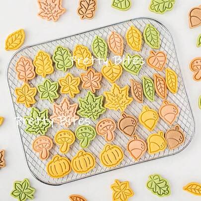 Autumn Cookie Embosser Mold Thanksgiving Day Biscuit Mold Pumpkin Mushroom Palm Fruit Maple Leaf Fondant Biscuit Cutter Mold