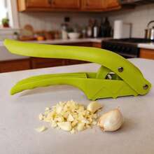 1-2pcs Garlic Press And Slicer 2-In-1, Easily Crush, Slice And Mince Garlic, Multifunctional Kitchen Tool Suitable For Home Cooks And Professional Chefs (Green) - Green - View 7