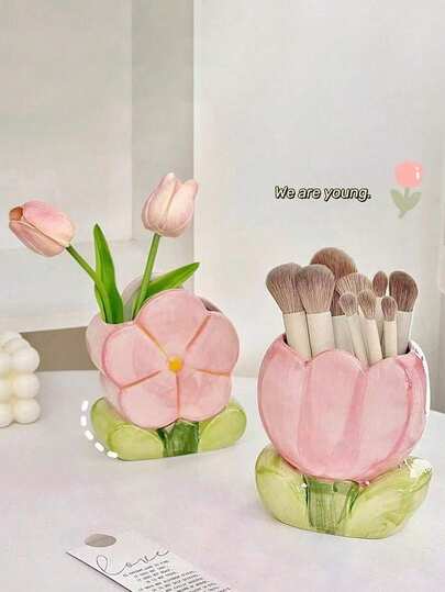 1pc Pink Ceramic Flower/Tulip Shaped Vase, Playful Dual-Tone Floral Design, Smooth Glossy Finish, Suitable For Living Room, Coffee Table, Bedroom, Vanity Decor