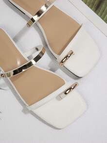 French Square Toe Criss-Cross Strap Flat Sandals, Niche High-End Comfortable Chic Versatile Toe-Post Design - White - View 5