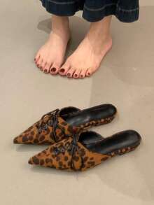 2025 Sandalias de tacón bajo sin talón para mujer, estilo mule de punta fina para verano, zapatos de tacón fino con diseño slip-on de moda - Marrón - Ver 2