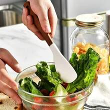 硅胶烘焙工具套装，包括黄油刮刀、油刷、打蛋器，耐热材质，木柄设计，适用于家庭DIY烘焙、奶油、果酱的搅拌和涂抹、涂油、打蛋等，厨房烘焙工具。 - 查看 3