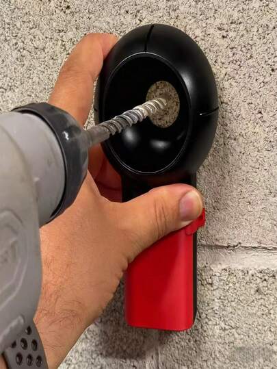 Hộp hứng bụi khoan có vòi xoay này được trang bị hệ thống nghiêng xoay, với thiết kế thân thiện và hiệu quả hơn với người dùng. Bụi sẽ không rơi xuống đất, giúp việc sử dụng thuận tiện hơn. Thích hợp cho thợ sửa chữa và người dùng gia đình. Thiết kế nhỏ gọn sử dụng chất liệu nhựa bền chắc. Đây là lựa chọn lý tưởng cho những người đam mê DIY và phụ kiện trang trí nhà cửa.