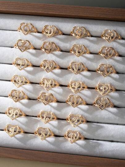 1pc Vintage Creative 26 Letter Adjustable Ring, European And American Cross-Border New Style Letter Open Ring, Suitable For Couples, Elegant For Daily Wear, Ideal Gift For Christmas, Mother's Day, Valentine's Day, Anniversary (Note: Due To Lighting And Shooting Angle, There May Be Slight Color Difference Between The Actual Product And The Picture)