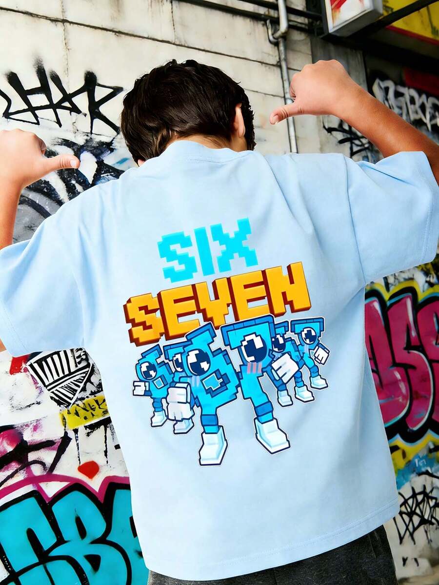 青少年男孩“SIX SEVEN-意大利脑腐烂”彩色数字67卡通印花T恤,适合日常穿着、街头风、校园风,休闲百搭的男孩夏季上衣 - 淺藍色 - 查看 1