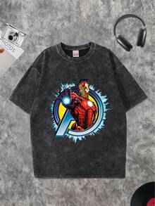 Marvel 这款联名T恤采用经典图案印花设计。这款休闲水洗短袖T恤舒适百搭，经久耐穿，是日常穿着的理想之选。 - 黑色 - 查看 2