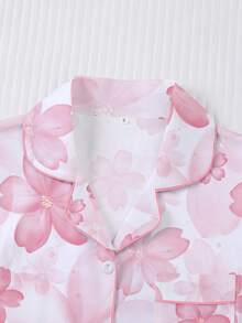 2pcs/Set Conjunto de pijama para mujer, estampado de pétalos florales, ropa de estar en casa para mujer, atuendo de vacaciones de primavera/verano, top de manga corta con solapa y pantalones cortos, se puede usar en el exterior - Rosa - Ver 4