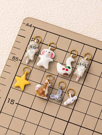 1件动物系列珐琅滴落吊坠饰品，电镀18k不锈钢材质，包含老虎、袋鼠、鹅、松鼠、糖果、大象、星星等图案元素。防水防褪色，情侣款、闺蜜款，适合女性佩戴，可作手链吊坠、珠宝吊坠、项链吊坠、夏季珠宝设计、手机链吊坠、钥匙扣吊坠等。