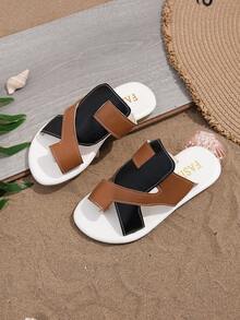 1 Pair White & Black Color Block Children's Beach Sandals, Soft & Comfortable PU Stitched Upper, Round Toe, Slip-On Design, Non-Slip Soft Sole, Fashionable & Cute Vacation Style Flat Slippers, Suitable For Boys & Girls Students Casual, Beach, Spring/Summer - Black - View 3