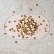 1个椭圆形猫咪喂食垫，防水防滑设计，硅胶宠物食品餐垫 - 米色 - 查看 5