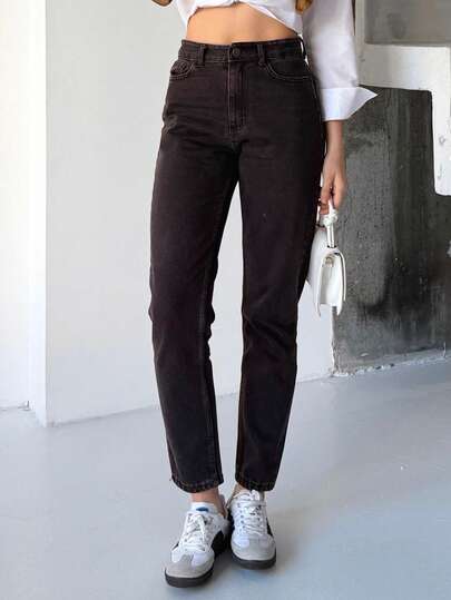 Jeans boyfriend taille haute déchirés au genou, de couleur unie détruits avec poches asymétriques