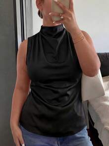 Blusa sin mangas de tela tejida de cuello alto en negro, de talla grande, para un look elegante y casual - Negro - Ver 2