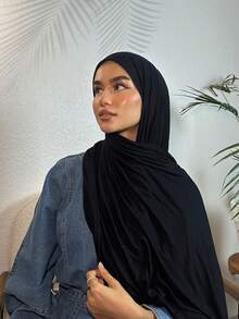 黑色柔软头巾，透气轻盈，端庄优雅，适合伊斯兰休闲日常穿着、海滩度假等场合。 - 黑色 - 查看 1