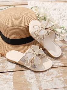 1 Pair Gold Toddler Girls' Flat Slippers, Shiny Transparent Mesh Rhinestone Clover Decor, Minimalist Round Toe Open Toe Soft Non-Slip Slip-On Design, Bohemian Fashion Cute Princess Beach Sandals, Suitable For Daily Casual, Vacation, Festivals, Parties, Spring/Summer 2026 - Gold - View 2
