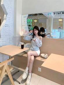 Áo dệt kim nữ mùa xuân/hè mới, kiểu dáng ngọt ngào với họa tiết ren phối ghép, tay dài, vai lệch. - Màu xanh nhạt - Xem 11