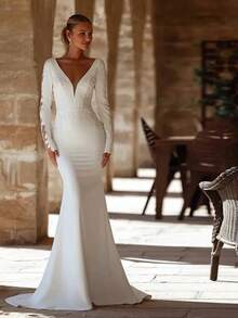 Elegant Sexy V Neck Backless Mermaid Satin Wedding Dress,Registry Office Dresses Bridal Gown,Evening Party Dress Birthday Party Dress Country Wedding,Romantic Church Ceremony Wedding Dress,Suitable For Wedding,Dating,Party,Singles' Party,Vacation,Formal Occasions,Dinner Dress,Prom Dress,Homecoming Dess,Cocktail Party,Wedding Guest Dress,Graduation - trắng - Xem 1