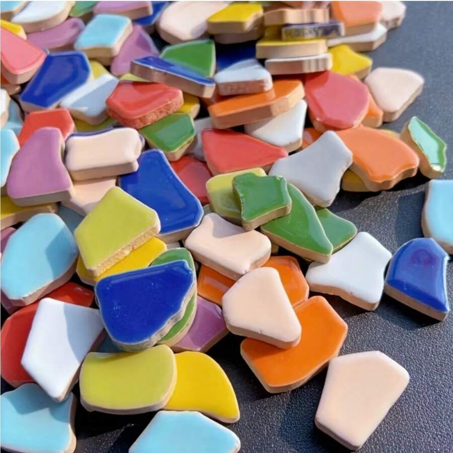 Un paquete de fragmentos de mosaico de colores macaron de formas irregulares que pesan 105g/205g/505g, con formas irregulares y diferentes tamaños para una mejor creación. Adecuado para manualidades de arte DIY, decoración del hogar única, proyectos de graduación y materiales de diseño hechos a mano.